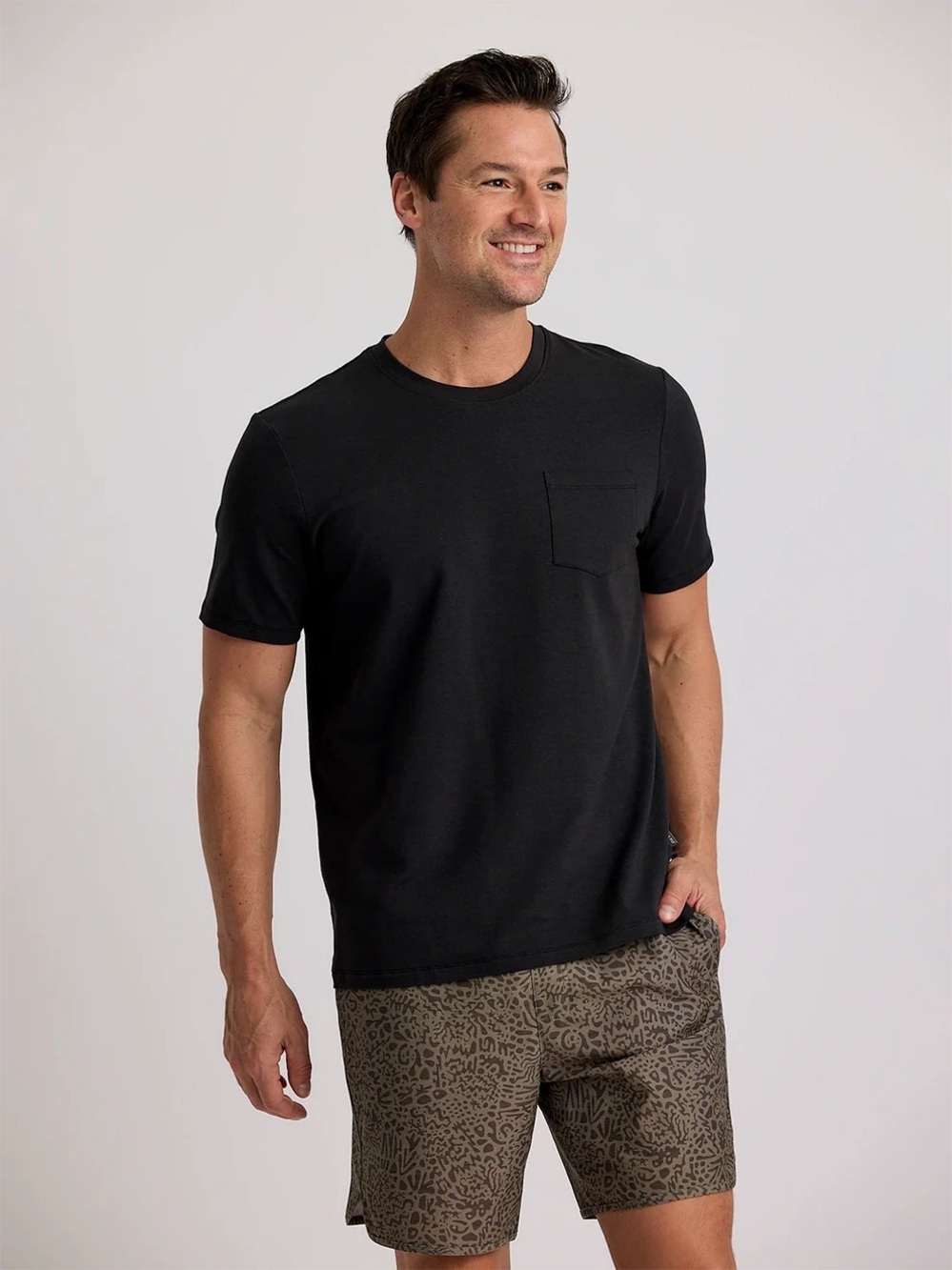 Onia Men’s Cotton Stretch Pocket Tee – Size Medium – Black – Excellent Condition